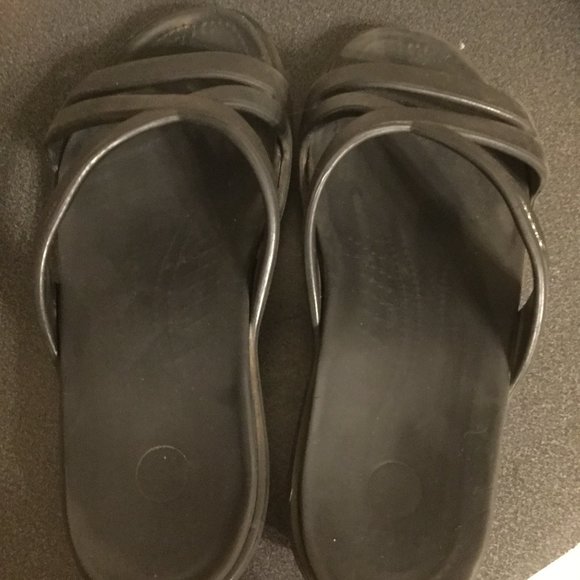 Crocs black slide on sandals size women's 9 - Picture 1 of 4